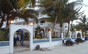 سان بيدرو Coconuts Caribbean Resort Exterior photo