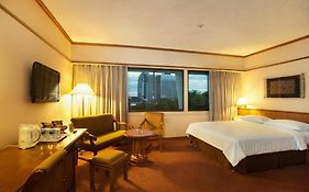 فندق سورابايافي  فندق إلمي Room photo