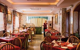 سليمة The New Tower Palace Hotel Restaurant photo