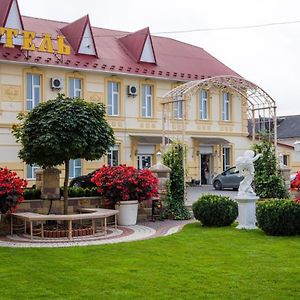 فندق Staryi Kosivفي  Staryj Kosiv Exterior photo