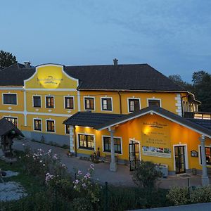 فندق Neuhofen an der Ybbsفي  Perbersdorfer Heuriger Exterior photo