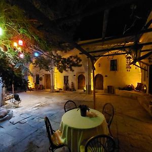 أوروغوبْ Armesos Cave Hotel Exterior photo
