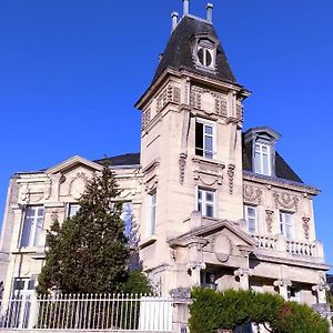 La Châtre Les Riottes - Maison Victorienne Exterior photo