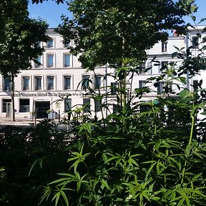 فندق نيورْفي  فندق بست ويسترن دي لا بريشيه Exterior photo