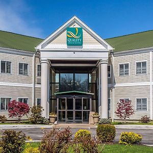 Quality Inn And Suites Newport - ميدلتاون Exterior photo