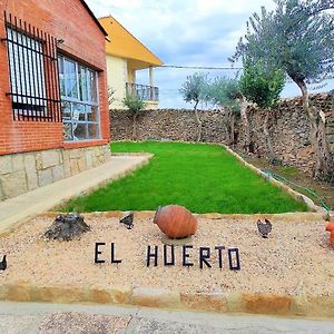 فيلا Lumbralesفي Casa Rural El Huerto Con Jardin Exterior photo