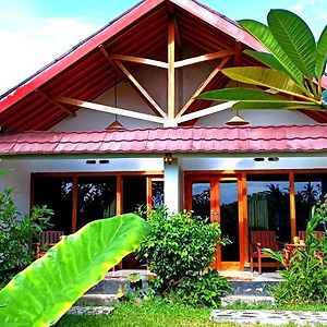 Novia Guest House Lombok-تيتيباتو Exterior photo