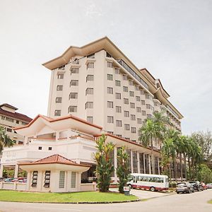 فندق بندر سير بيجوانافي  فندق موليا Exterior photo