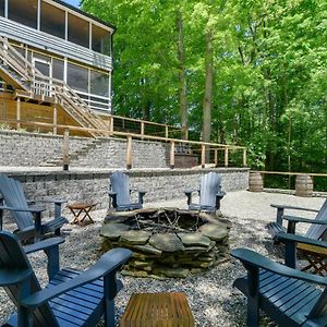 Lakefront Scottsville Retreat With Private Dock! Exterior photo