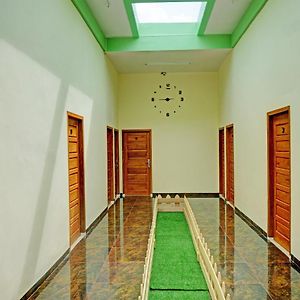 Perabumulih Oyo 92293 Pahala Syariah Residence Exterior photo