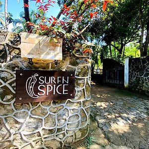 فندق ديكويلاّ تينفي  Surf N Spice - Hiriketiya Exterior photo