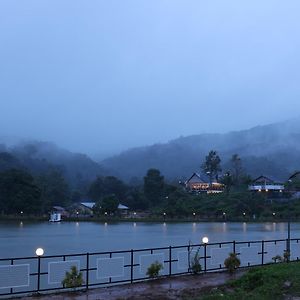 مانانثافادي Jungle View Resort Exterior photo