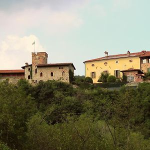 مبيت وإفطار Castello Di Strambinello Exterior photo