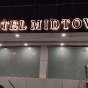 Hotel Midtown , بريلي Exterior photo