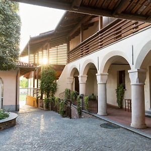 مبيت وإفطار شيراسكو Il Giardino Di Ghilot Exterior photo