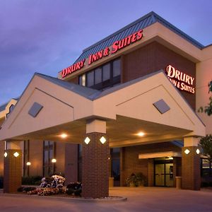 Drury Inn & Suites شامبين Exterior photo