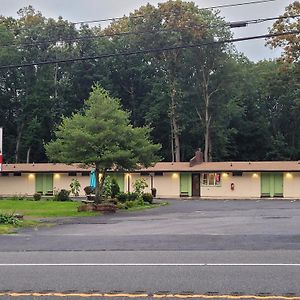 Wrightstown Hill Top Motel Exterior photo