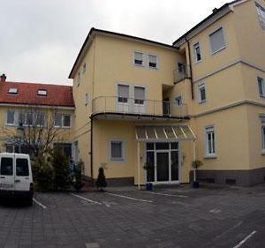 شباير Hotel Kurpfalz Exterior photo