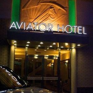 نورث هامبتون The Aviator Hotel Exterior photo