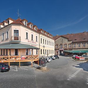 فندق Hluboká nad Vltavouفي  فندق بودهراد Exterior photo