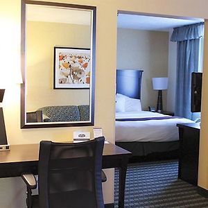 Crystal Inn Hotel & Suites - لوجان Room photo