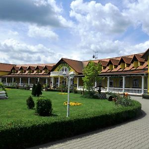 ميكولوف Hotel Zamecek Exterior photo