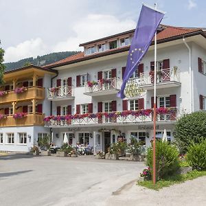 فيلاباسا Hotel Gasthof Weiherbad Exterior photo