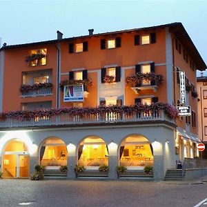 تيرانو Hotel Bernina Exterior photo