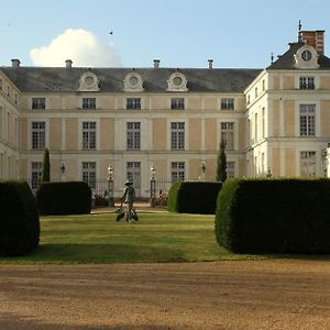 فندق Maulévrierفي  شاتو كولبير Exterior photo