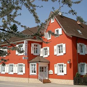 فندق مولهايمفي  Gasthof Engel Exterior photo