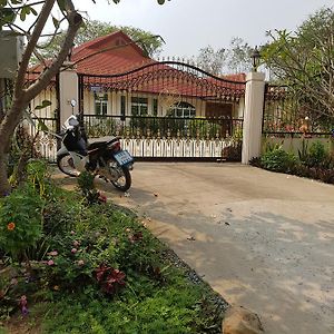 بوريرام Ying'S Guesthouse Exterior photo
