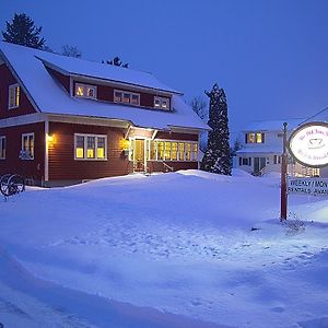 Caribou Old Iron Inn Bed And Breakfast Exterior photo