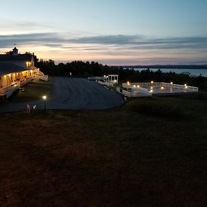 بار هاربور Acadia Ocean View Hotel Exterior photo