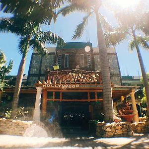 بويرتو غاليرا White Beach Resort Bar & Restaurant Exterior photo