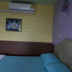فرا ناخون سي أيوتثايا Baan Khun Karat Resort Exterior photo