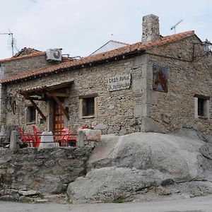 منزل الضيف Cabeza del Caballo  في La Resbalina Casa Rural Exterior photo