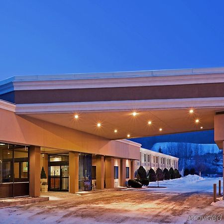 فندق كواليتي إن أونيونتا-كوبرزتاون إريا المظهر الخارجي الصورة