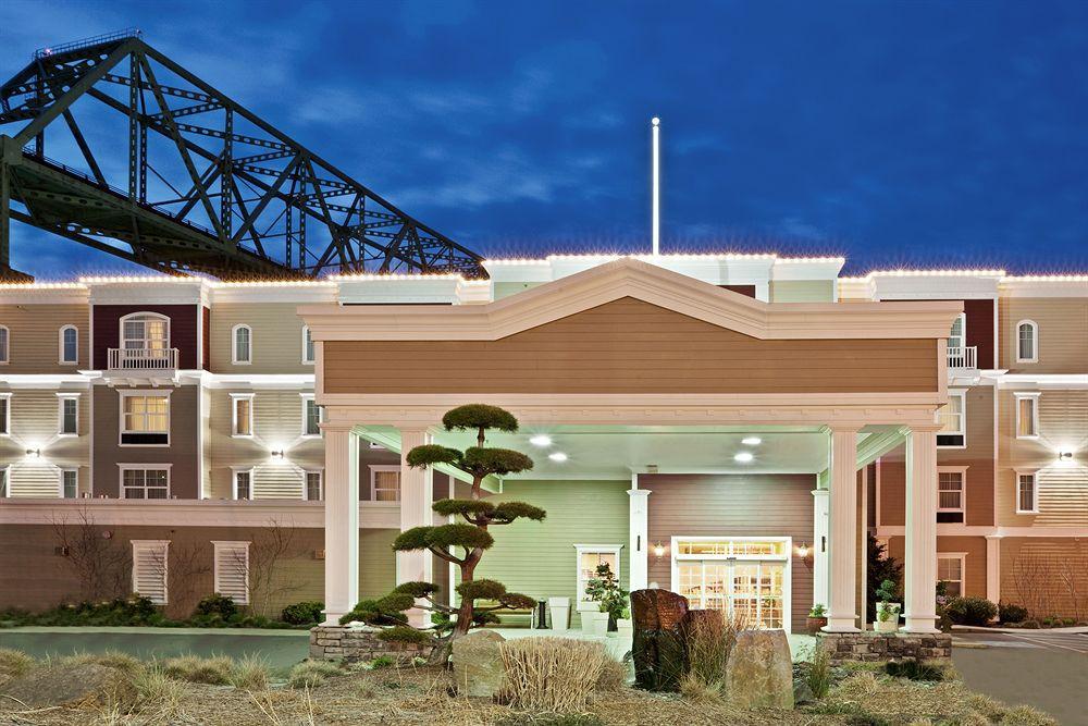فندق أستوريافي  فندق وأجنحة هوليداي إن إكسبريس آستوريا المظهر الخارجي الصورة
