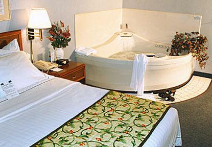 Country Inn & Suites By Radisson, Port Clinton, Oh الغرفة الصورة