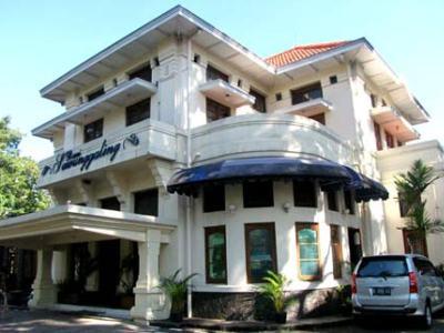 باندونج Hotel Bumi Sawunggaling المظهر الخارجي الصورة