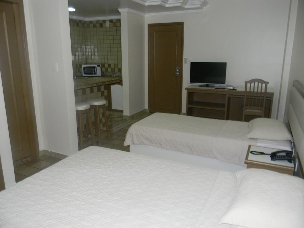 ماناوس Hotel Slaass الغرفة الصورة
