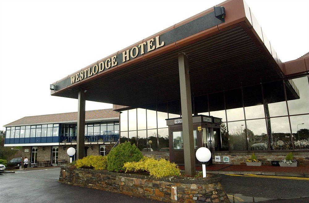 فندق بانتريفي  ويستلودج هوتل آند بوندولج كوتيجيز المظهر الخارجي الصورة