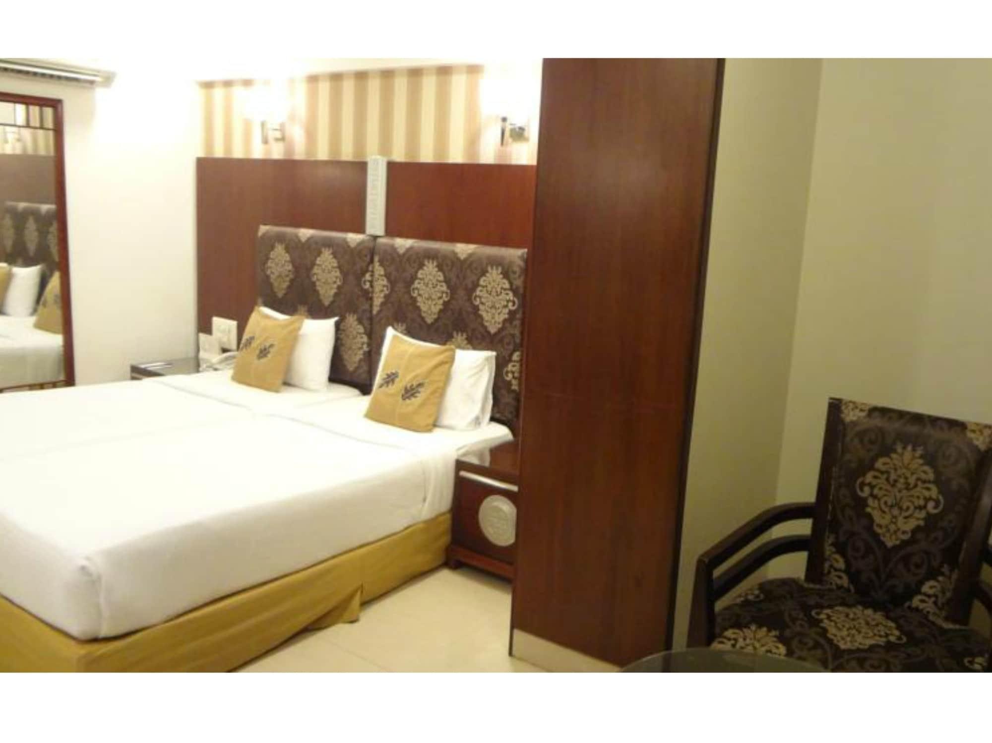فندق مومبايفي  فندق سوبا بالاس المظهر الخارجي الصورة