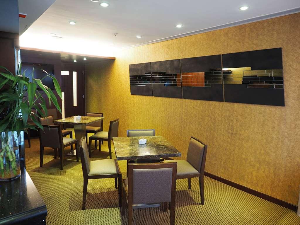 فندق هونغ كونغفي  هاربور بلازا 8 ديغريز المطعم الصورة