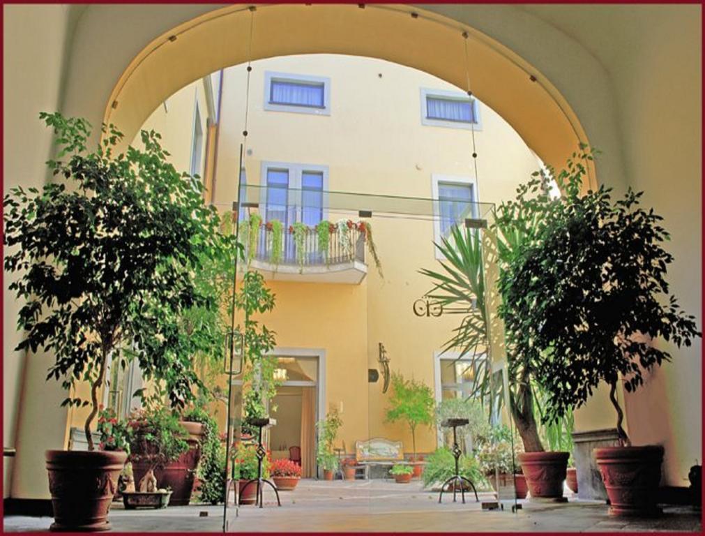 فندق فندق لي شيميني بزنس نابولي المظهر الخارجي الصورة