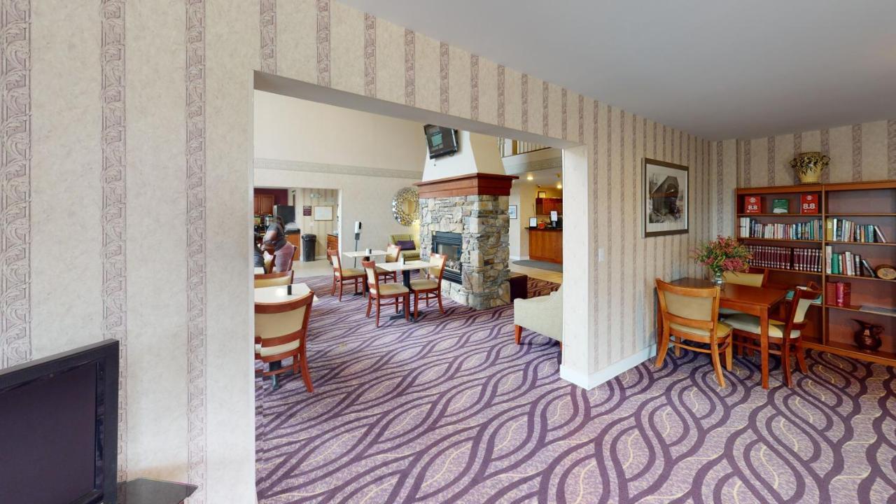 ساوث برلنغتون Smart Suites, Ascend Hotel Collection المظهر الخارجي الصورة