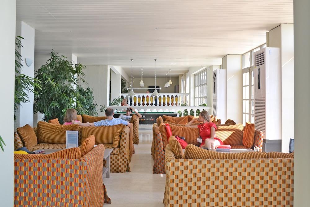 آغيوس يوانيس بيريستريون Belvedere Hotel المظهر الخارجي الصورة