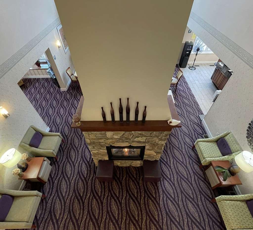 ساوث برلنغتون Smart Suites, Ascend Hotel Collection المظهر الداخلي الصورة