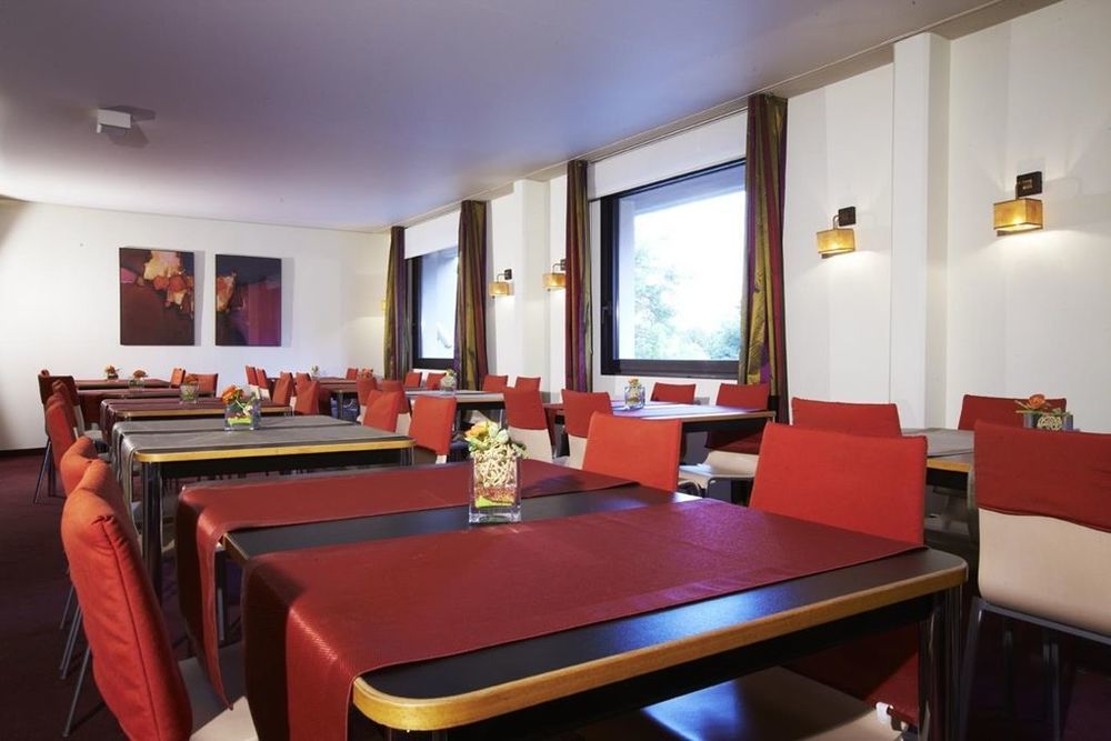 فندق لانْجولشاهفي  كيرياد ستراسبورج سود - لينجولشيم المطعم الصورة