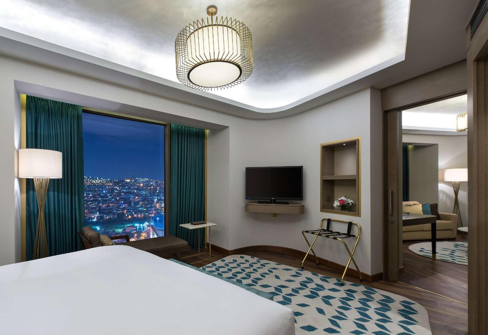فندق هيلتون اسطنبول كوزياتاجي المظهر الخارجي الصورة